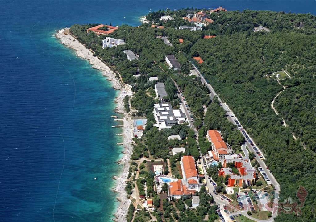 Rabac_Valamar hotelek a partszakaszon