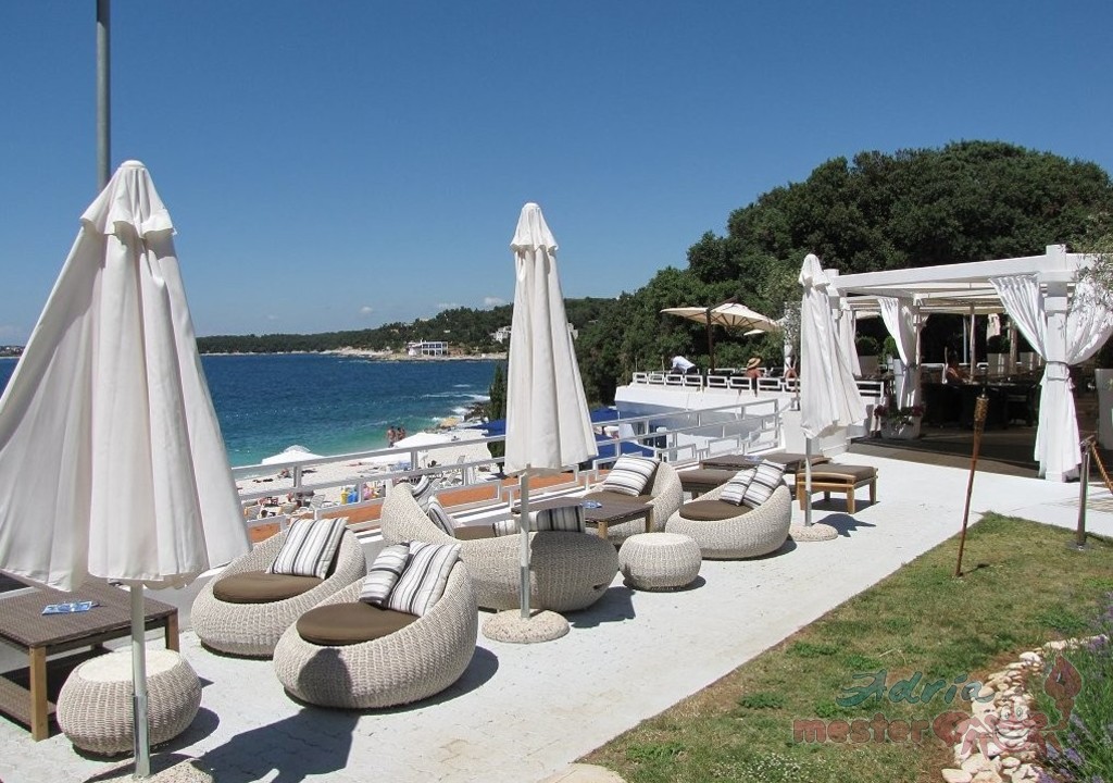 Hotel BRIONI beach-bár (1.)
