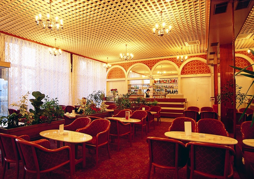 Hotel KRISTAL lobby