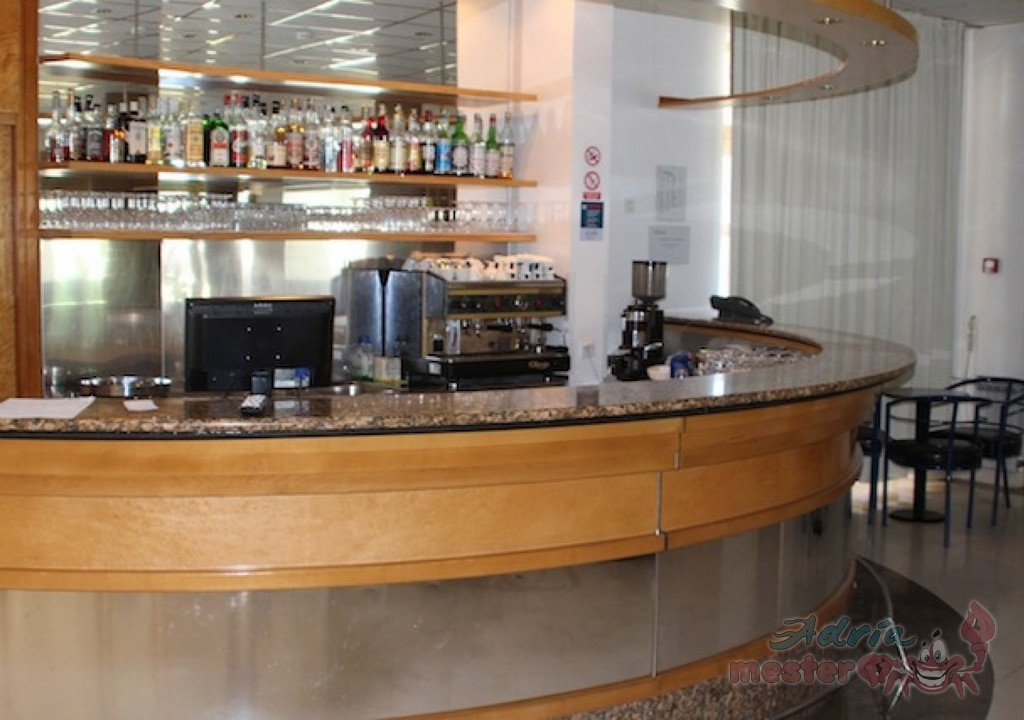 Hotel ALBA lobby bár (1.)