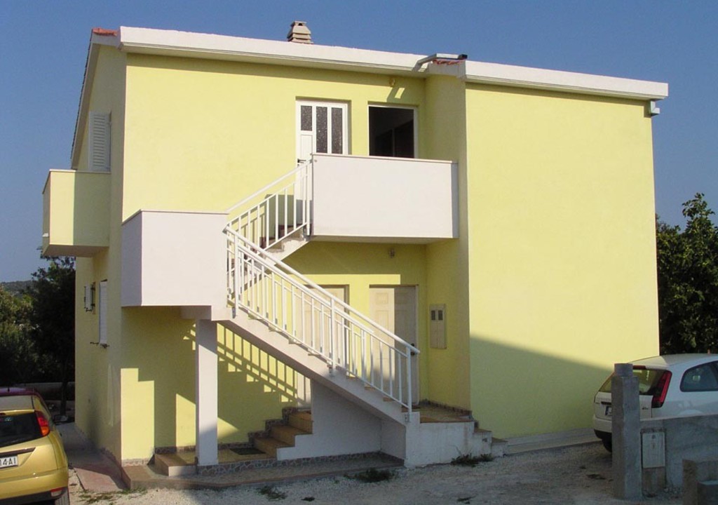 Apartmanház SEV-AP-MNG_01