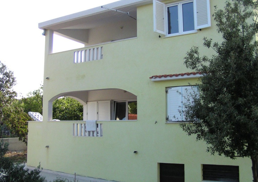 Apartmanház SEV-AP-MNG_03